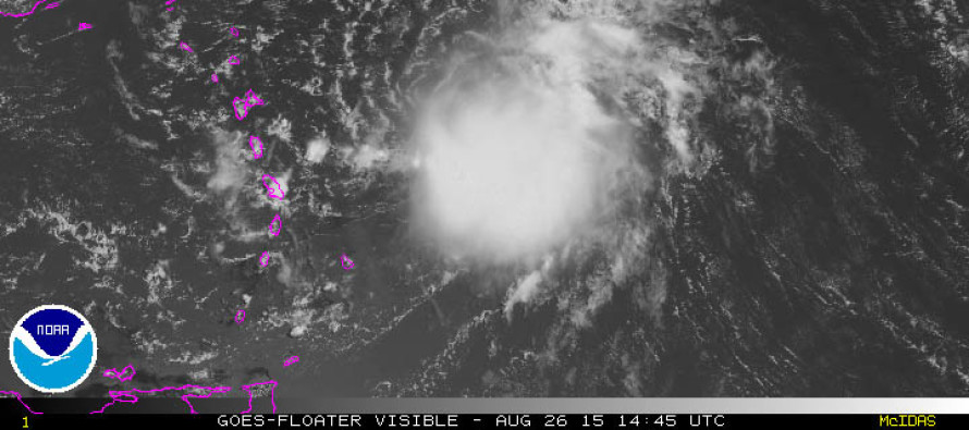 Aug 26: East Coast Impact from Erika Gaining Confidence